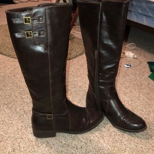 BROWN TALL BOOTS